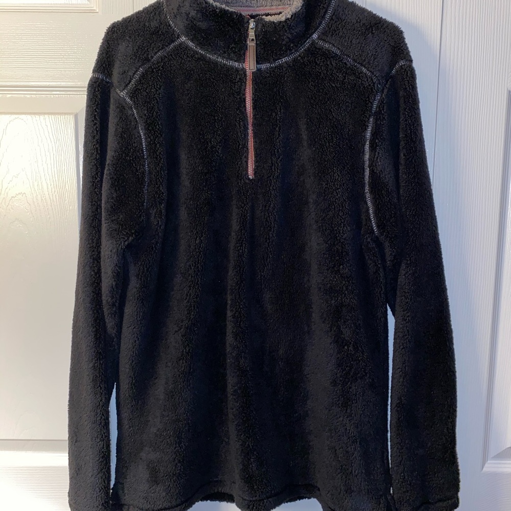 Fuzzy Fleece Pullover Black Medium